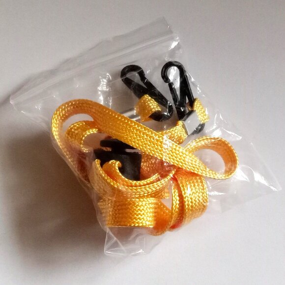 🎯 10 for $12 / Adjustable Yellow Hat Strap Clips / Face Mask Cord - Picture 2 of 6